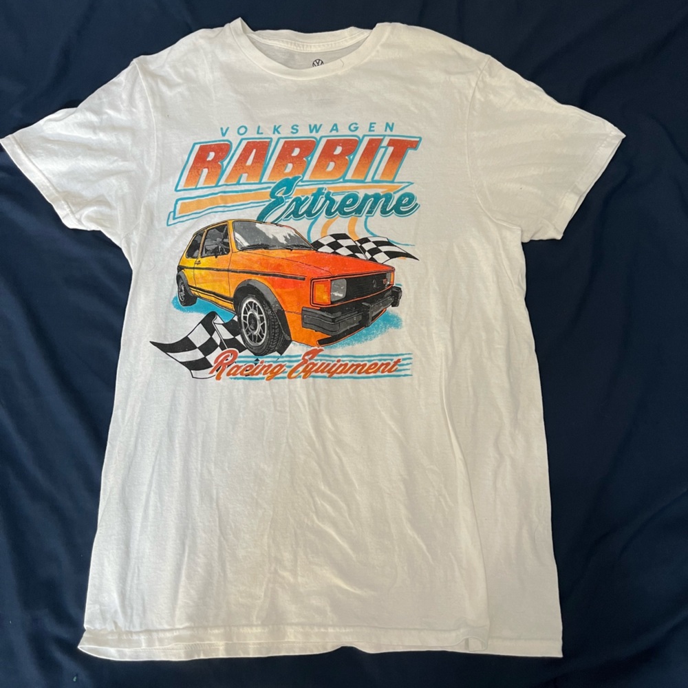 Graphic tee